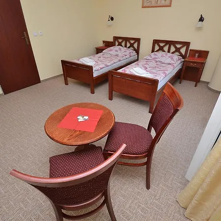 Konukevi Ve Skalici