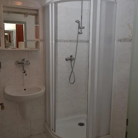 Ve Skalici بيت ضيافة